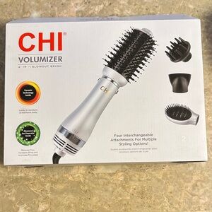CHI Volumizer 4-in-1 Blowout Brush - Silver